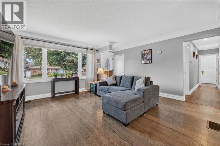 Photo 10 at 41 Kensington Avenue, Rosedale / Gable Height, Brantford