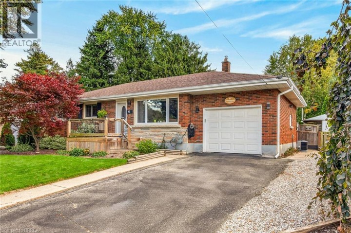 Photo 2 at 41 Kensington Avenue, Rosedale / Gable Height, Brantford