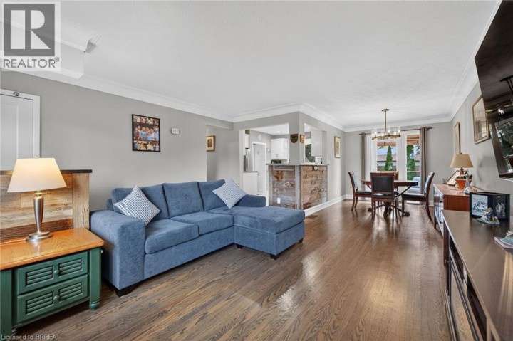 Photo 11 at 41 Kensington Avenue, Rosedale / Gable Height, Brantford