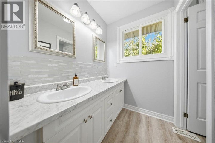Photo 22 at 25 Cedarland Drive, Cedarland, Brantford