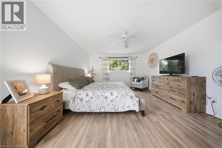 Photo 21 at 25 Cedarland Drive, Cedarland, Brantford