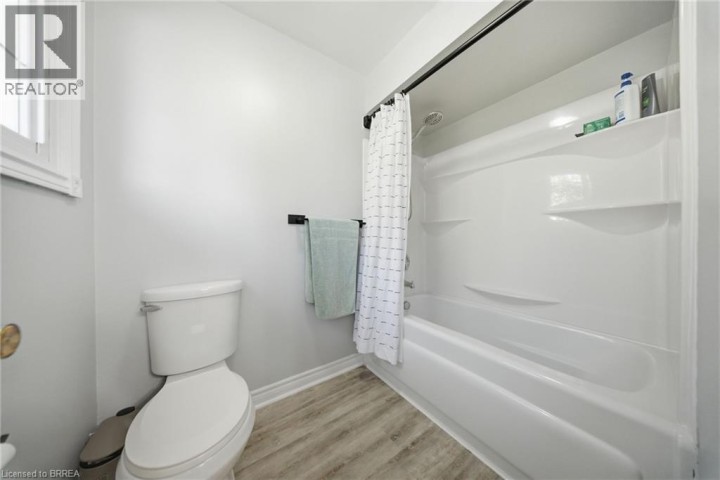 Photo 23 at 25 Cedarland Drive, Cedarland, Brantford