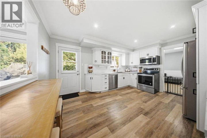 Photo 14 at 25 Cedarland Drive, Cedarland, Brantford