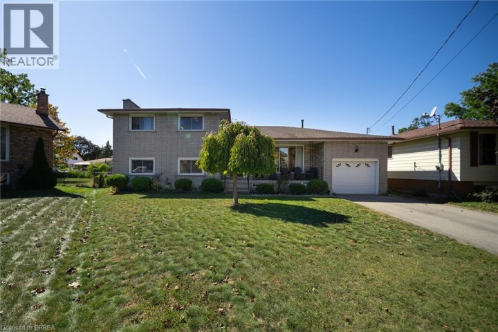 Photo 1 at 32 Avondale Crescent, Echo Place, Brantford