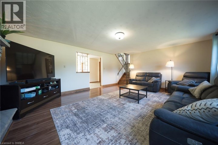 Photo 20 at 32 Avondale Crescent, Echo Place, Brantford