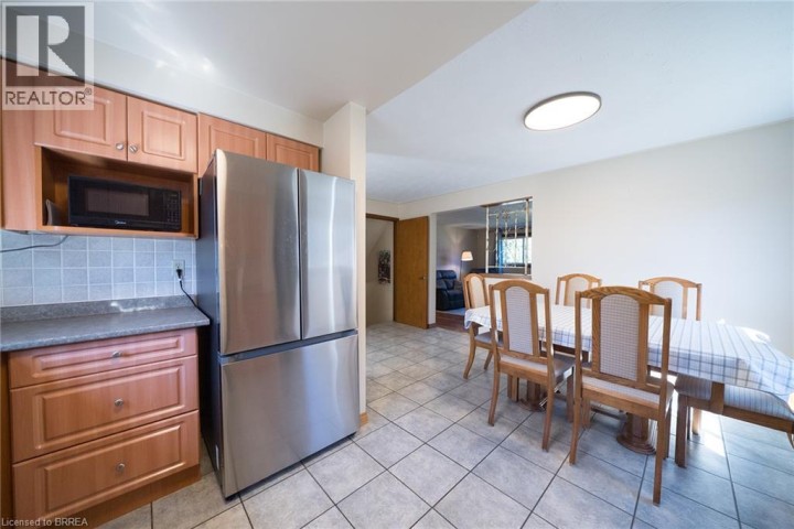 Photo 23 at 32 Avondale Crescent, Echo Place, Brantford