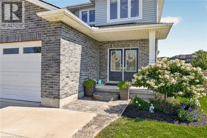 Photo 11 at 924 N Springbank Avenue, Woodstock - North, Woodstock