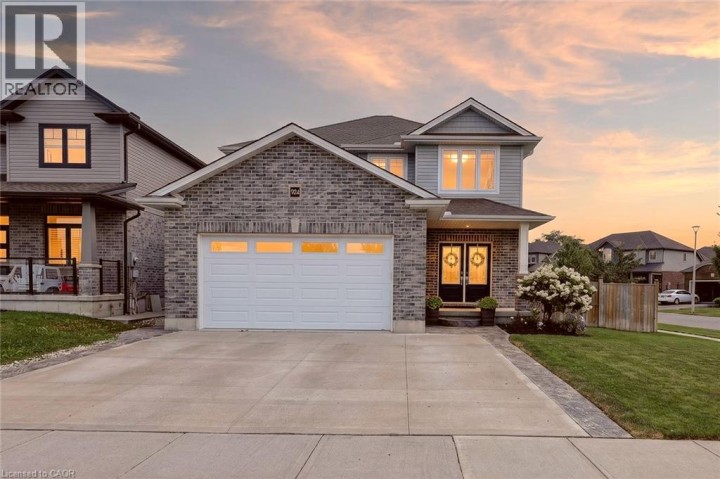Photo 7 at 924 N Springbank Avenue, Woodstock - North, Woodstock