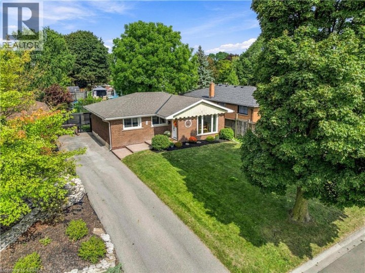 Photo 1 at 47 Buckingham Street, Fairview / Greenbrier, Brantford