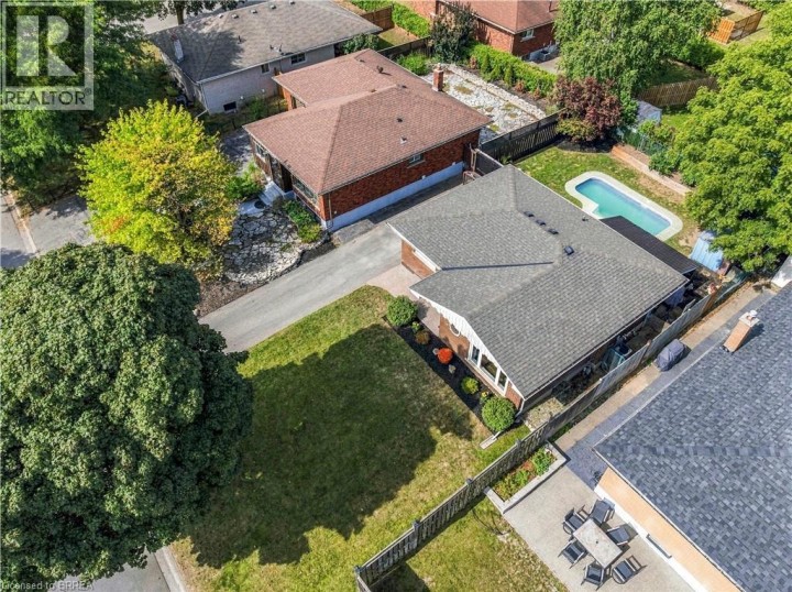 Photo 2 at 47 Buckingham Street, Fairview / Greenbrier, Brantford