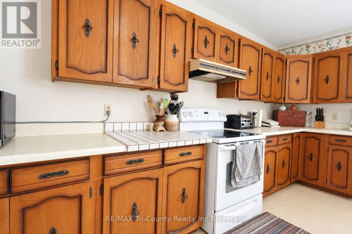 Photo 10 at 56601 Heritage Line, Straffordville, Bayham