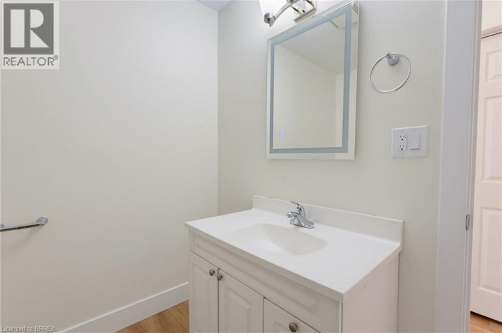 Photo 13 at 48 Maitland Street, East Ward, Brantford