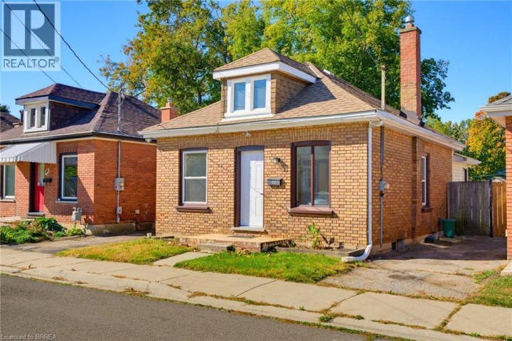Photo 2 at 48 Maitland Street, East Ward, Brantford
