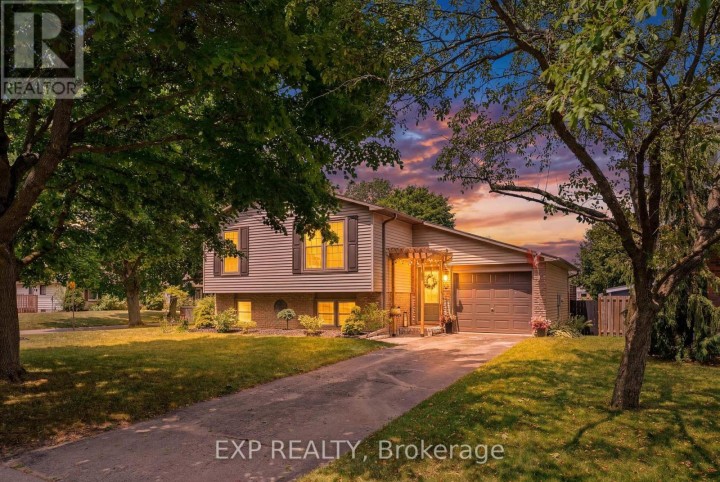 Photo 1 at 72 Crestlynn Crescent, Simcoe, Norfolk County