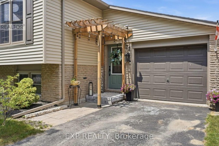 Photo 3 at 72 Crestlynn Crescent, Simcoe, Norfolk County