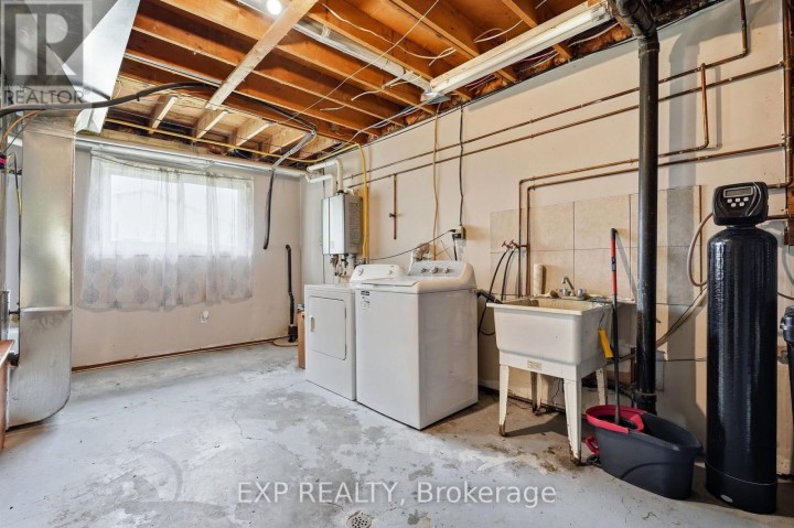 Photo 32 at 72 Crestlynn Crescent, Simcoe, Norfolk County