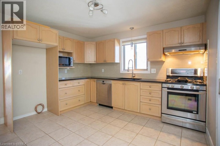 Photo 10 at 16 Bradbury Crescent, Innerkip (Fair Grounds), Woodstock