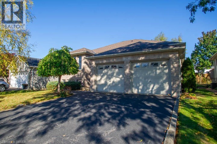 Photo 2 at 16 Bradbury Crescent, Innerkip (Fair Grounds), Woodstock