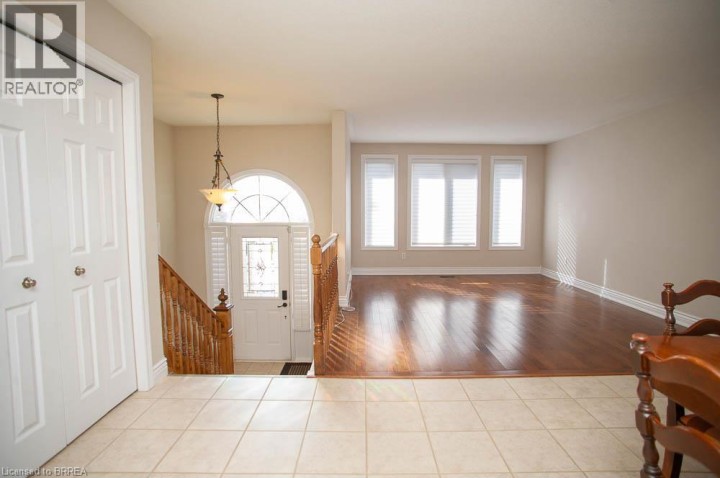 Photo 5 at 16 Bradbury Crescent, Innerkip (Fair Grounds), Woodstock