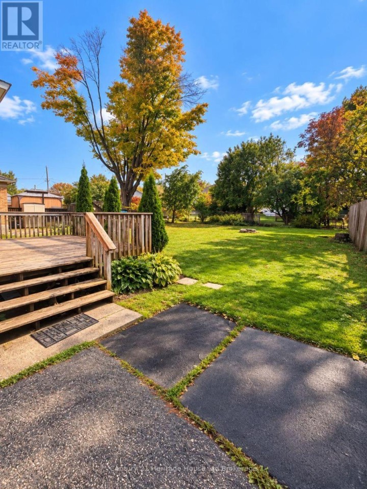 Photo 36 at 821 Wilton Crescent, Woodstock - North, Woodstock