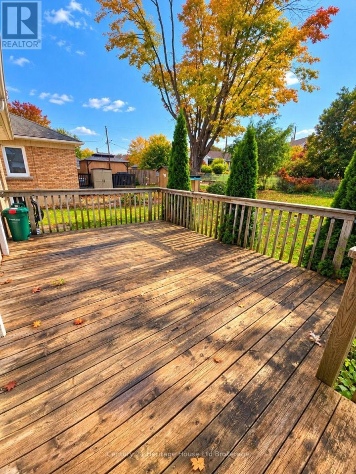 Photo 37 at 821 Wilton Crescent, Woodstock - North, Woodstock