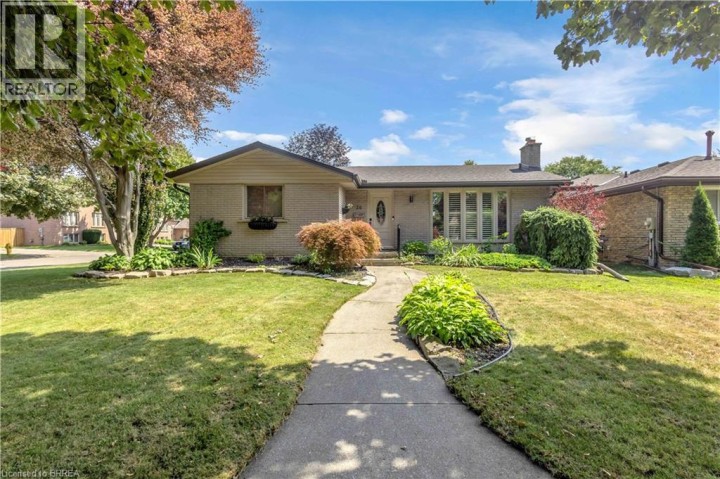 Photo 1 at 26 Penny Lane, Brier Park, Brantford