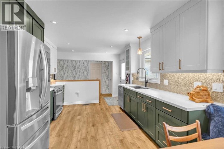 Photo 12 at 26 Penny Lane, Brier Park, Brantford