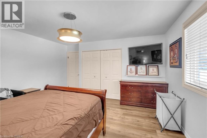 Photo 20 at 26 Penny Lane, Brier Park, Brantford