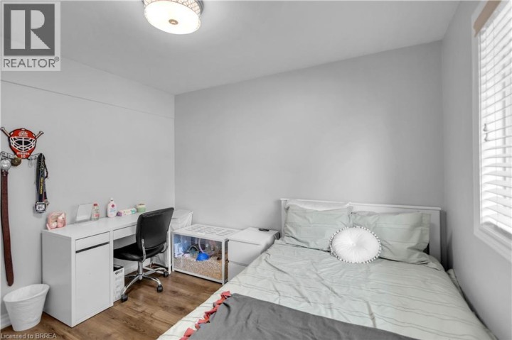 Photo 22 at 26 Penny Lane, Brier Park, Brantford