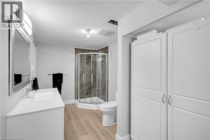 Photo 33 at 26 Penny Lane, Brier Park, Brantford