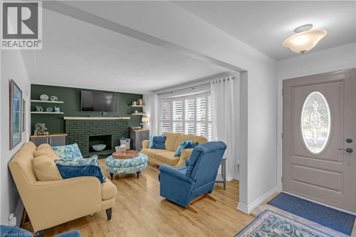 Photo 6 at 26 Penny Lane, Brier Park, Brantford