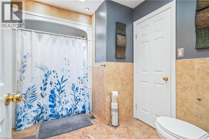 Photo 14 at 142 Marlborough Street, East Ward, Brantford