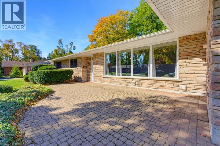 Photo 3 at 11 Belholme Avenue, Tutela Heights, Brantford