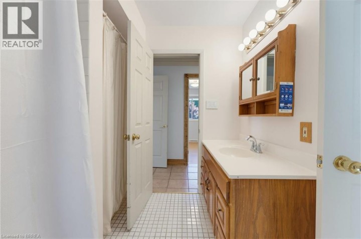Photo 21 at 11 Belholme Avenue, Tutela Heights, Brantford