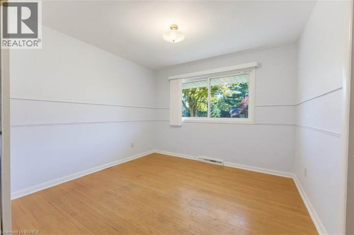 Photo 23 at 11 Belholme Avenue, Tutela Heights, Brantford