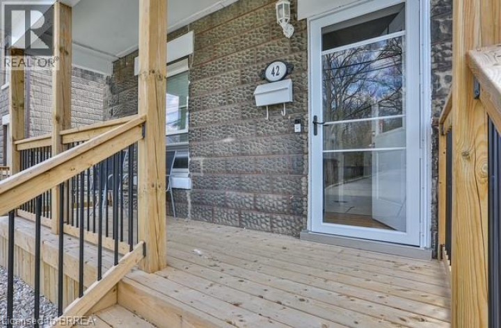 Photo 3 at 42 Spring Street, Holmedale, Brantford