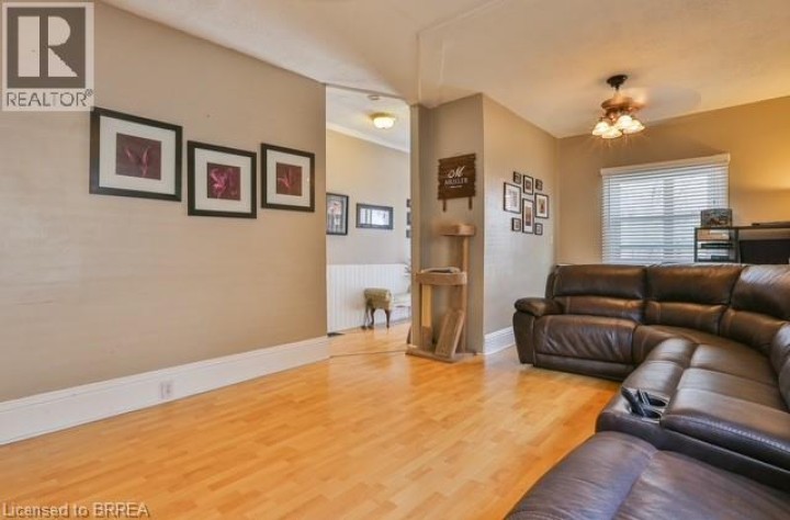 Photo 6 at 42 Spring Street, Holmedale, Brantford