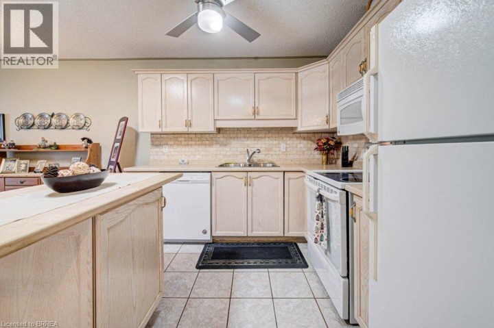 Photo 11 at 48 Harris Avenue, North Park / Wood St., Brantford