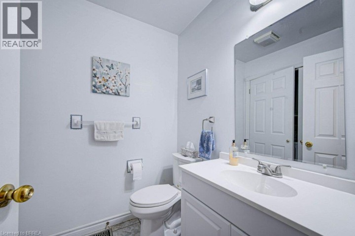 Photo 9 at 48 Harris Avenue, North Park / Wood St., Brantford