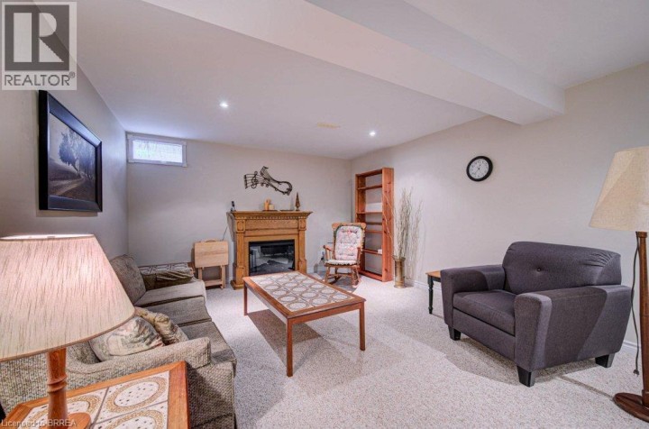 Photo 33 at 48 Harris Avenue, North Park / Wood St., Brantford