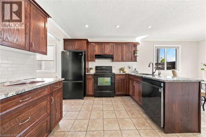 Photo 12 at 4 MacPherson Drive, Innerkip (Fair Grounds), Woodstock