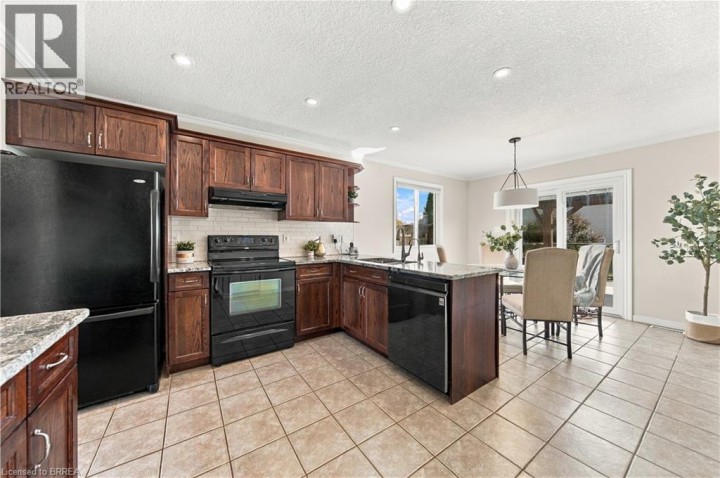 Photo 11 at 4 MacPherson Drive, Innerkip (Fair Grounds), Woodstock