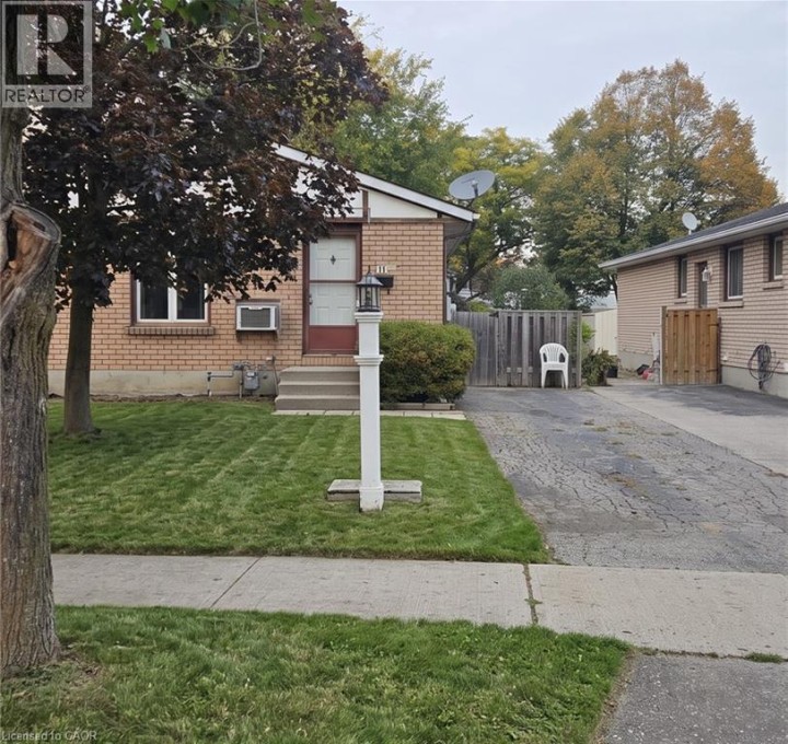 Photo 3 at 11 Debby Crescent, North Park / Wood St., Brantford