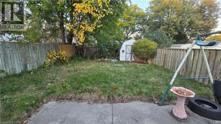 Photo 33 at 11 Debby Crescent, North Park / Wood St., Brantford