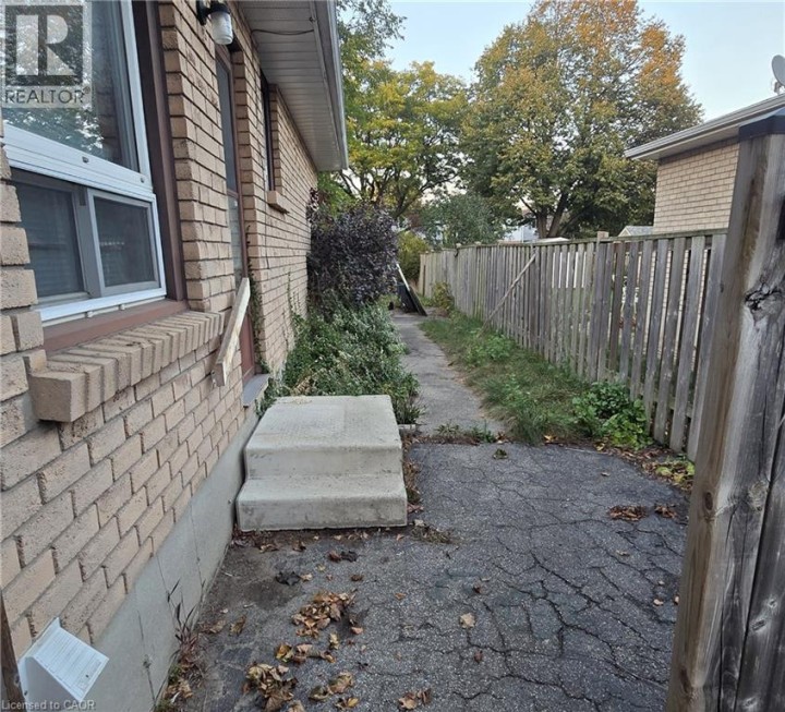Photo 23 at 11 Debby Crescent, North Park / Wood St., Brantford