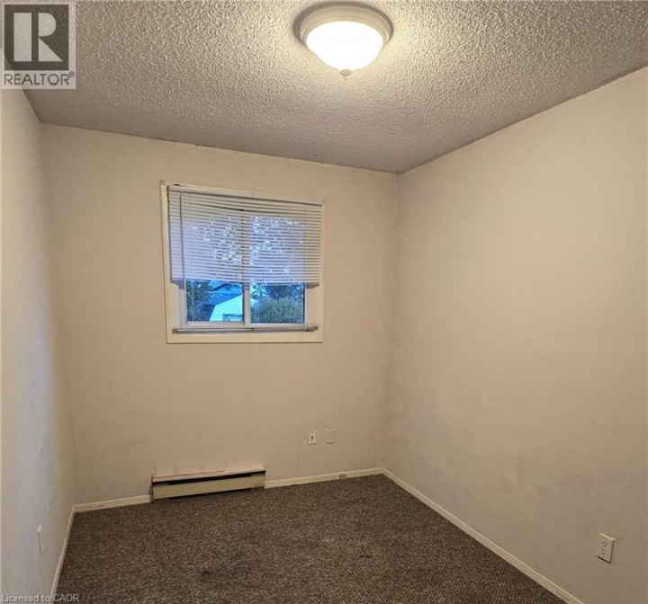 Photo 13 at 11 Debby Crescent, North Park / Wood St., Brantford