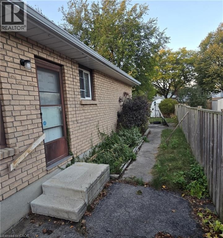Photo 22 at 11 Debby Crescent, North Park / Wood St., Brantford