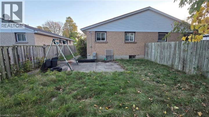 Photo 34 at 11 Debby Crescent, North Park / Wood St., Brantford