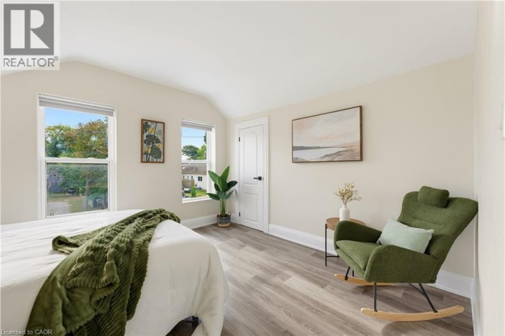 Photo 12 at 20 House Avenue, Terrace Hill, Brantford