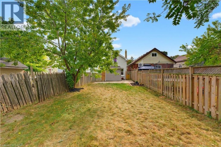 Photo 17 at 20 House Avenue, Terrace Hill, Brantford